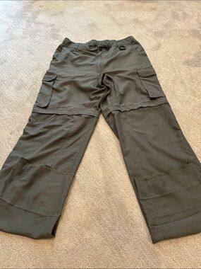 Men's Olive Zip-Off Cargo Pants with Multiple Pockets